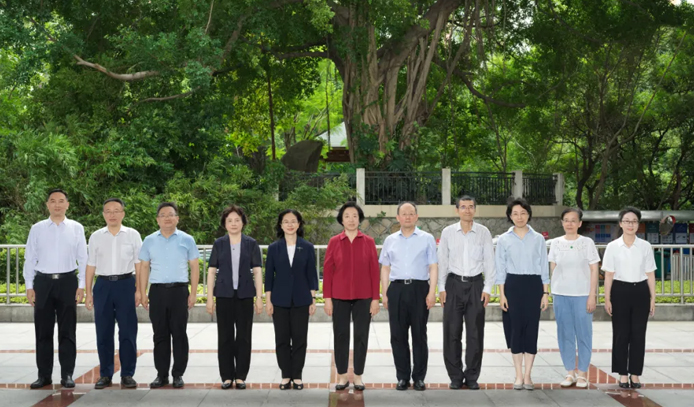 苏辉赴台盟厦门市委会调研