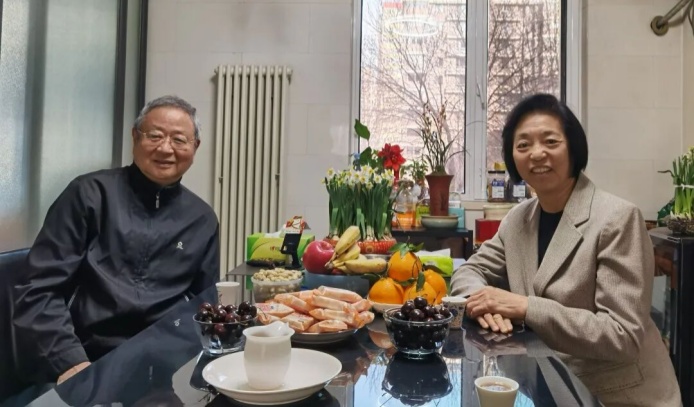 台盟中央领导班子慰问在京老同志