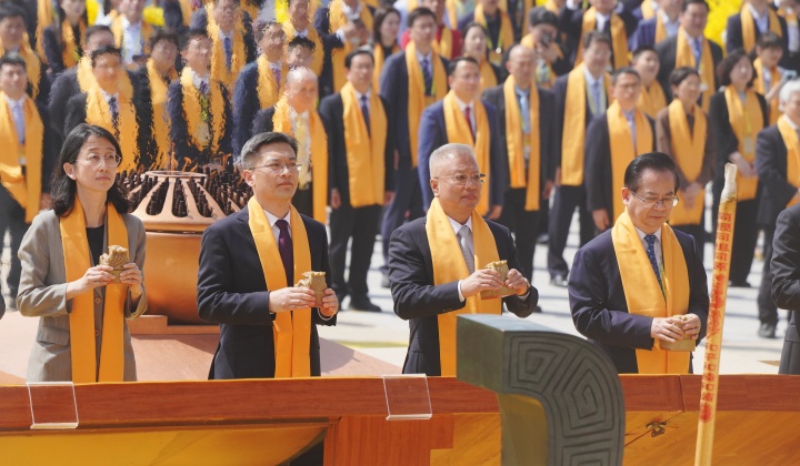 孔令智出席丙午年黄帝故里拜祖大典